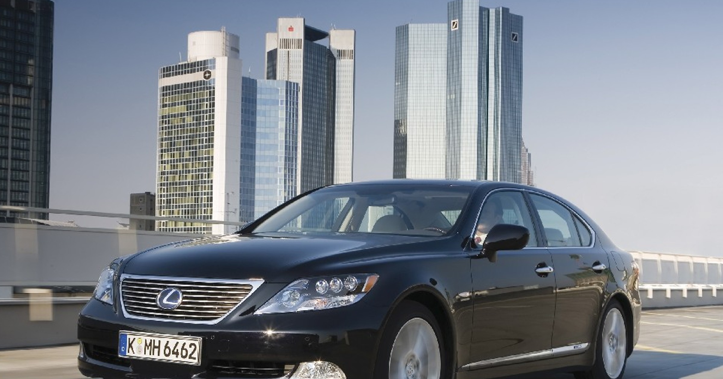 Lexus LS