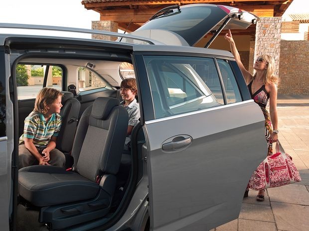 Do Polski wjeżdża Ford Grand C-Max