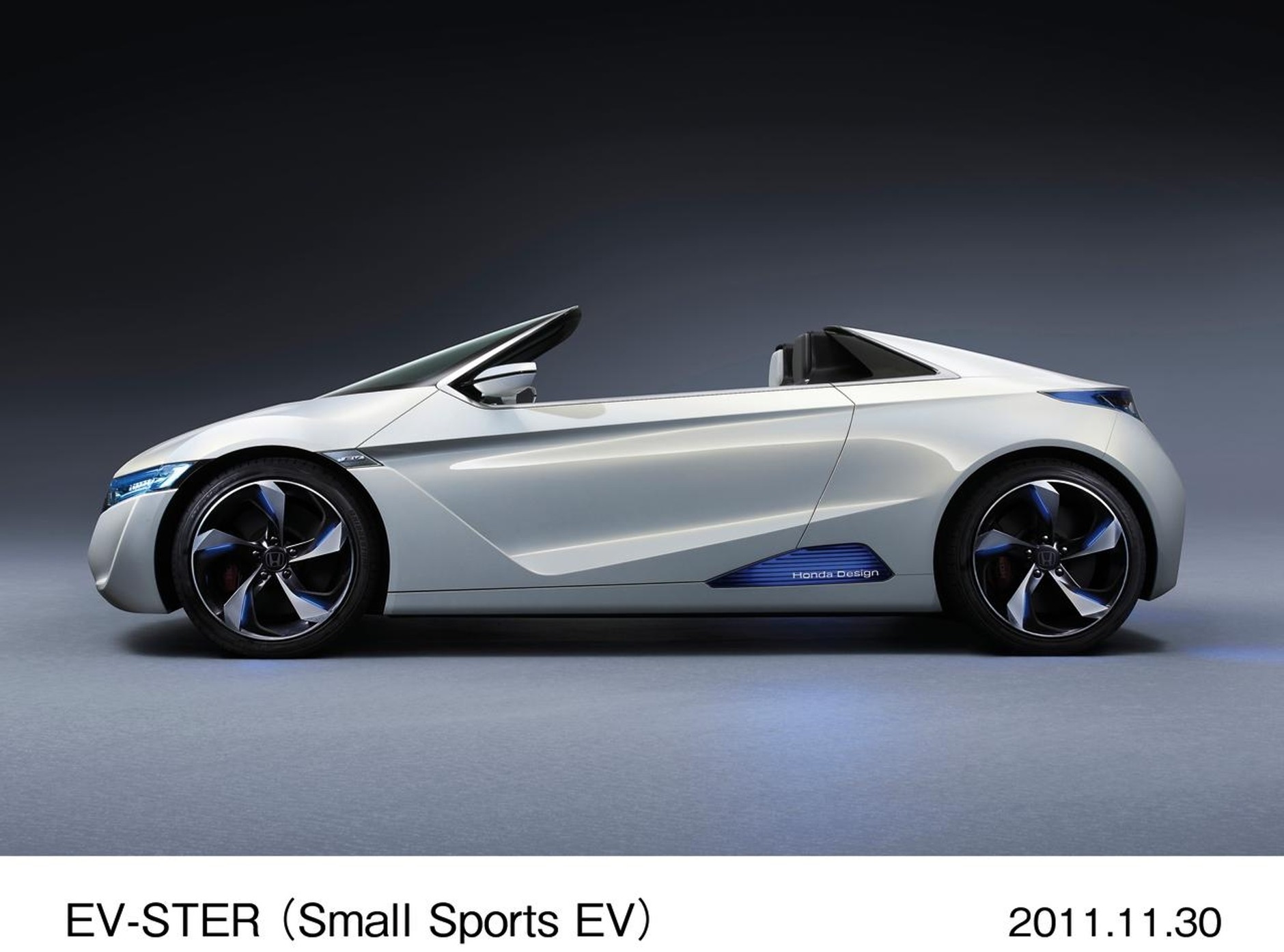 CR-Z i CR-V oraz pierwszy Civic atrakcją Hondy w Paryżu