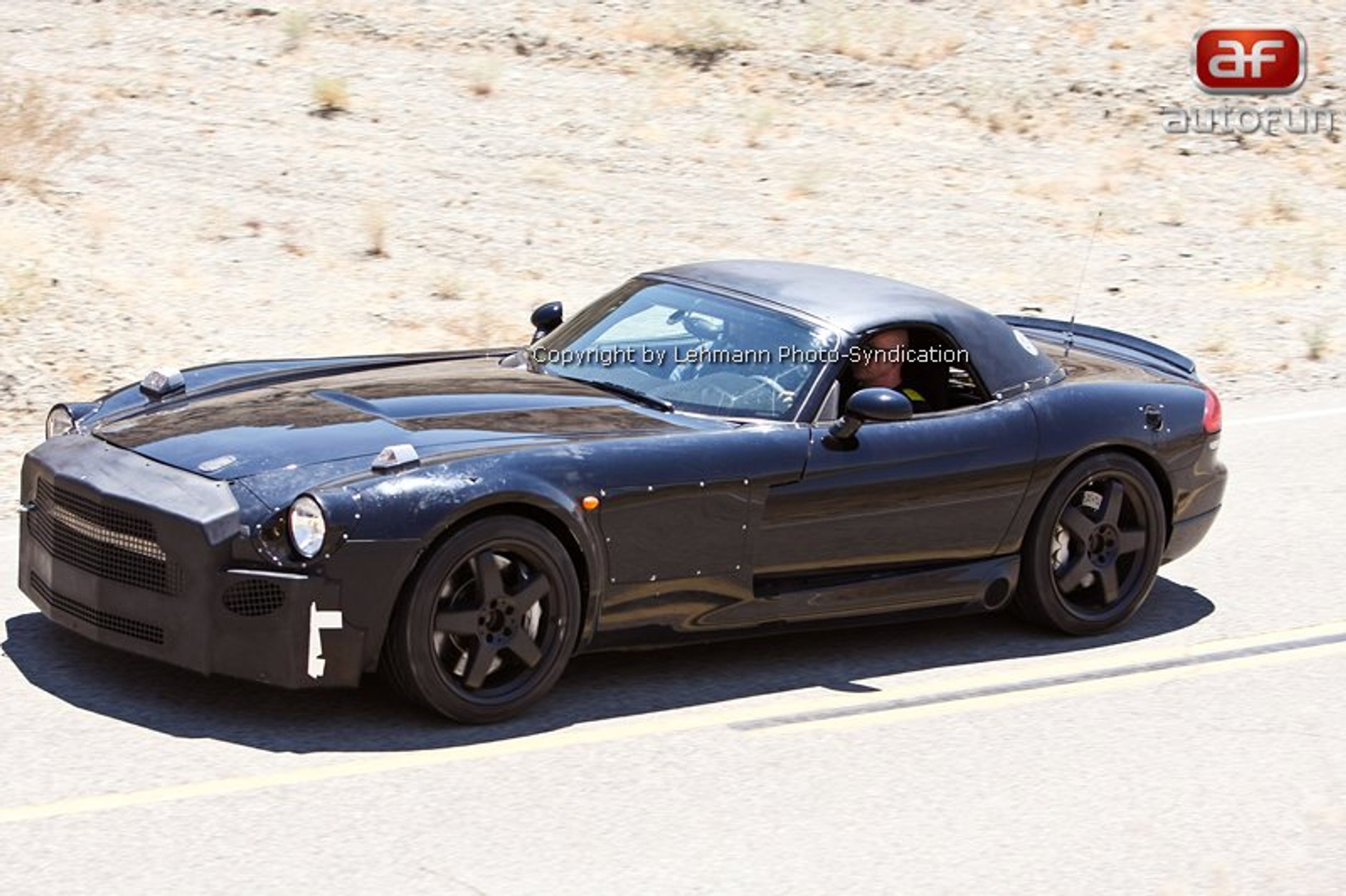 Zdjęcia szpiegowskie: Mercedes W197 – powrót nowego Gullwinga