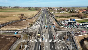 Dwie jezdnie i po dwa pasy ruchu na fragmencie DK46. Ale najważniejsze, że wrócił grzybek