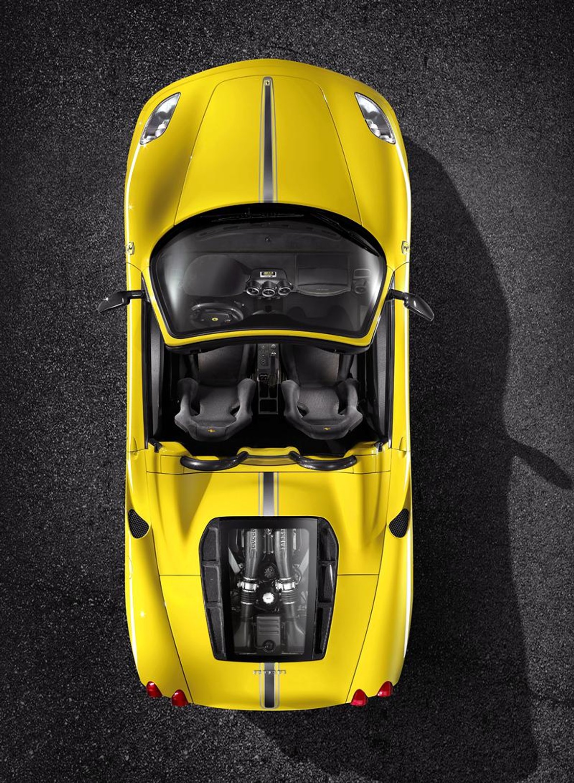 Ferrari Scuderia Spider 16M: pierwsze fotografie i informacje