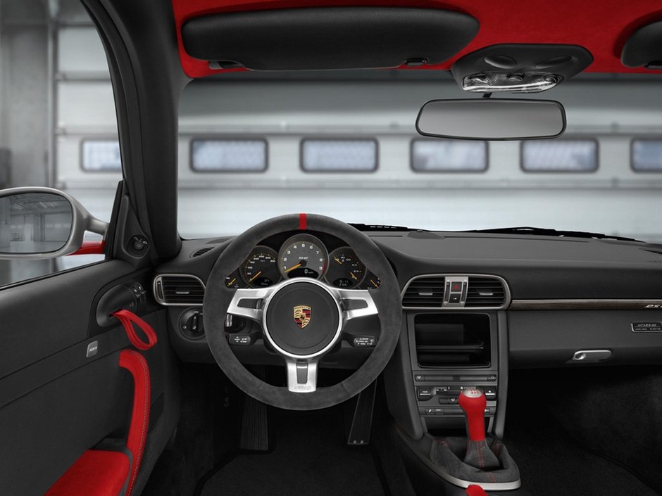 Porsche 911 GT3 RS 4.0 – Drogowa wyścigówka (video)