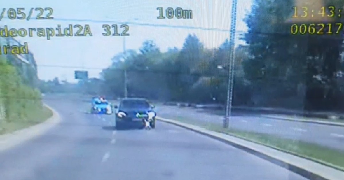 Policja eskortowała do szpitala mężczyznę, który wiózł swoją rodzącą córkę