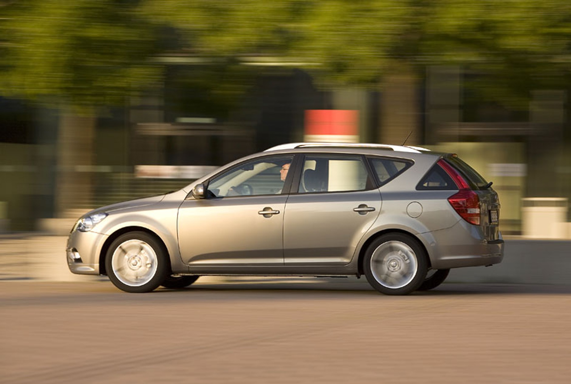 Kia cee´d 2010: pierwsze wrażenia z jazdy