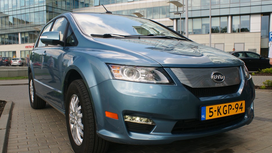 BYD e6