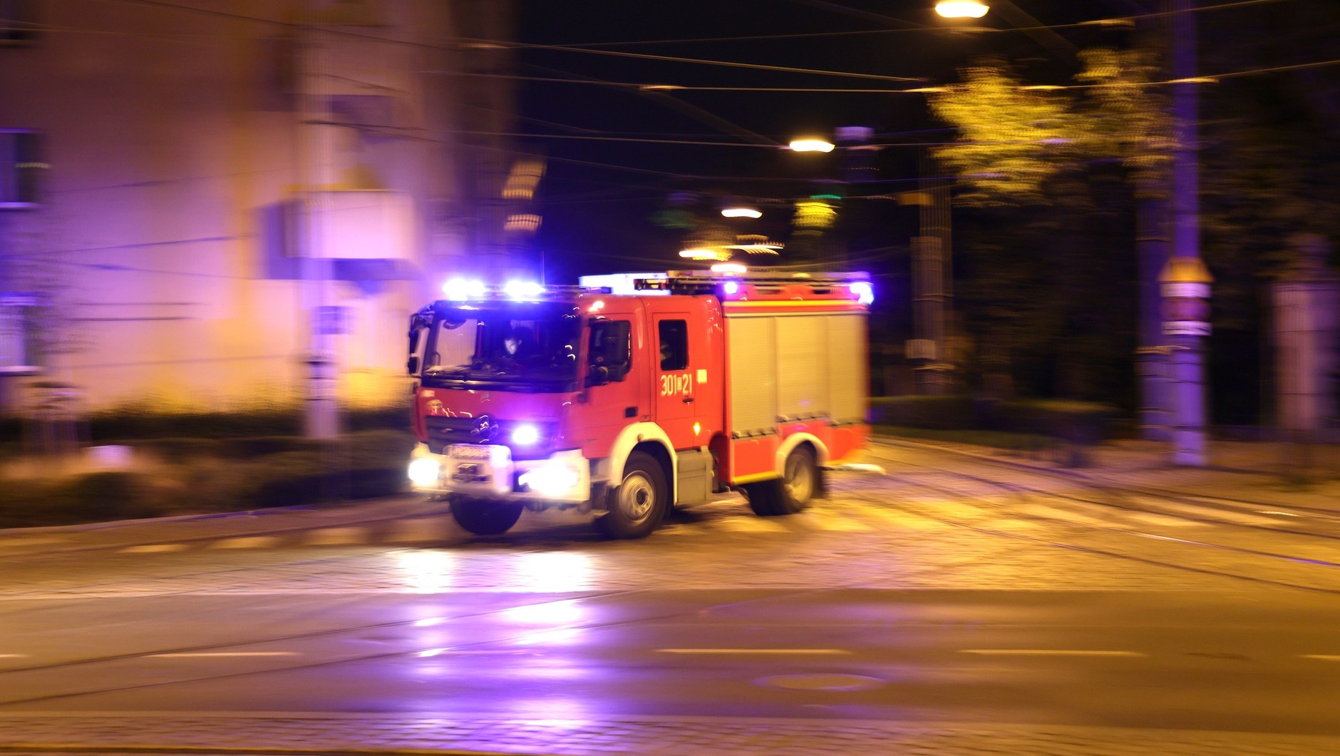 Straż pożarna w drodze na akcję