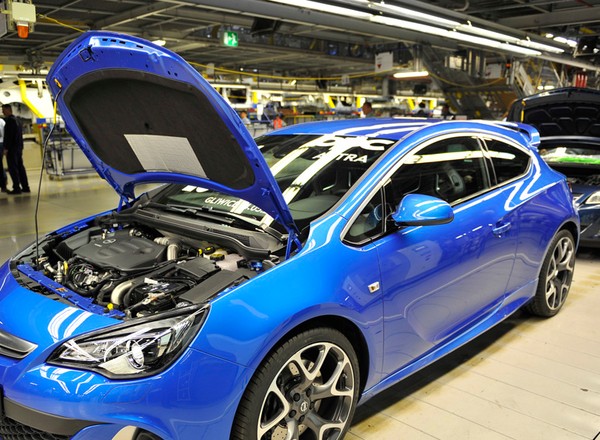 Opel rozpoczął produkcję Astry OPC w Gliwicach