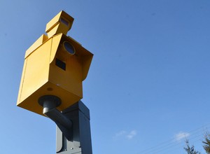 Mylący się fotoradar w Koszalinie. Miejski autobus miał jechać 124 km/h na „pięćdziesiątce”