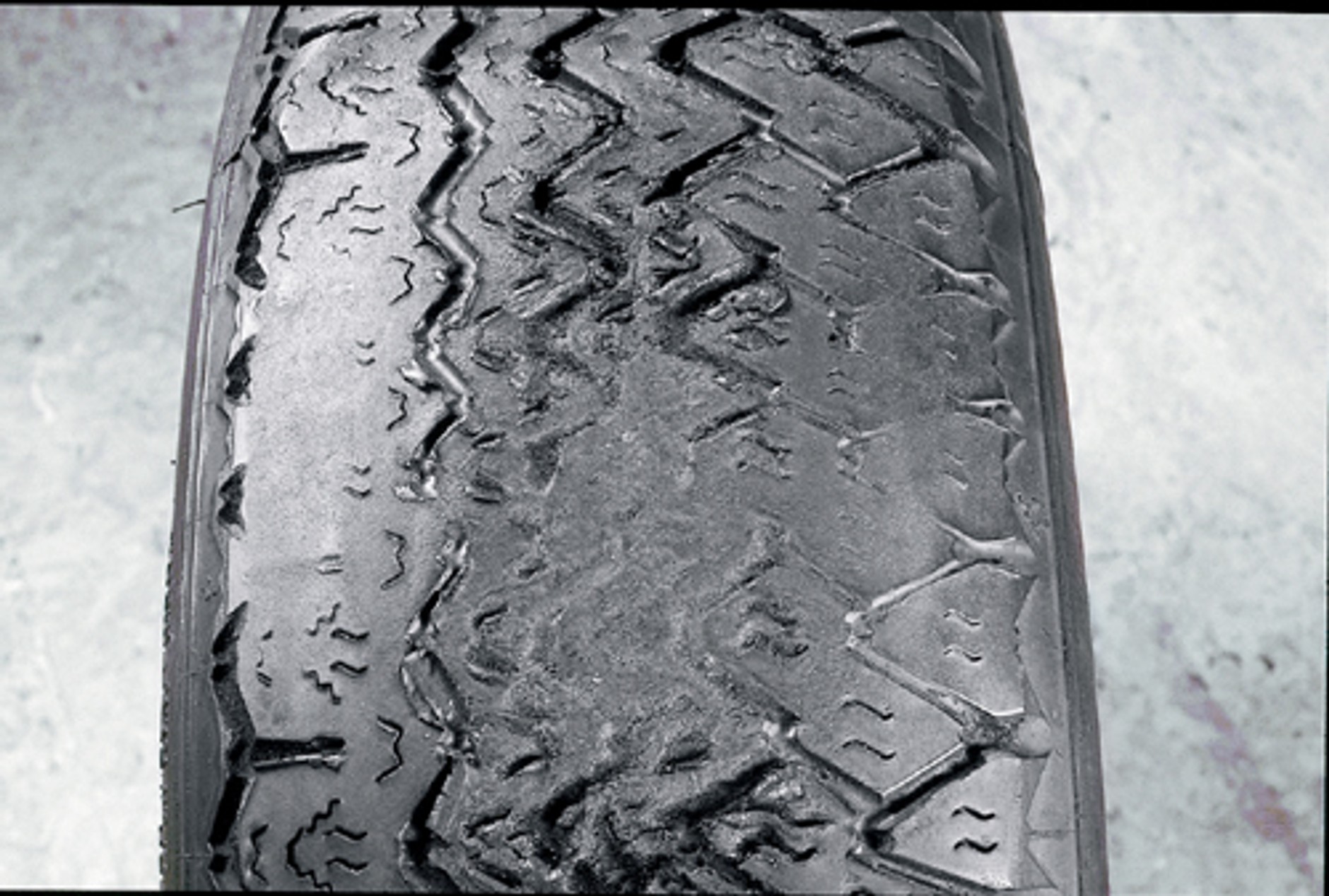 Gwarancja dziurawa jak opony?