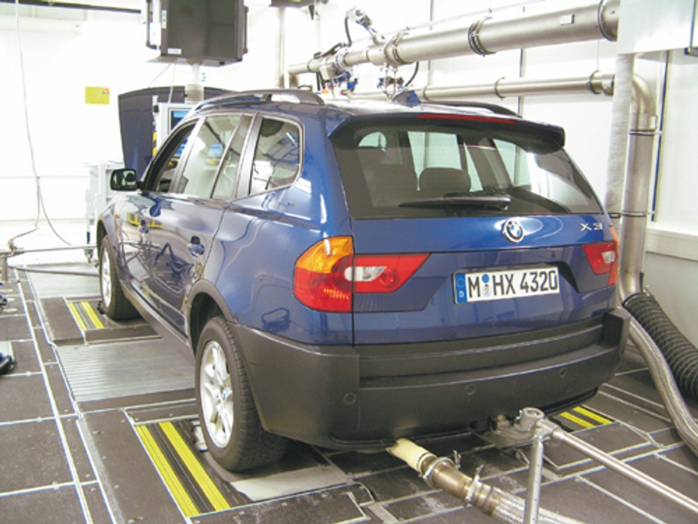 Test długodystansowy BMW X3 2.0d - Forma bez stabilizacji