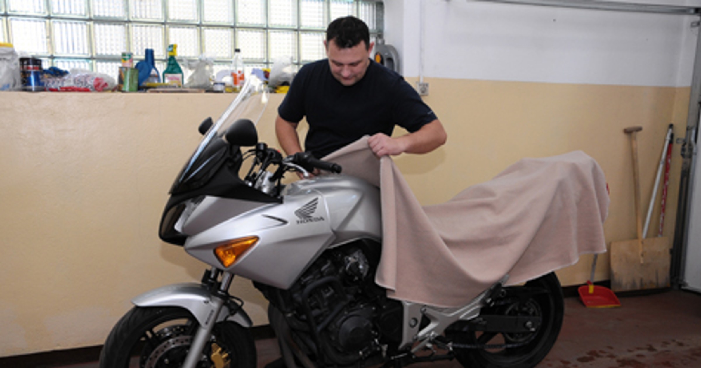 Zimowanie motocykla - Pora na zasłużony odpoczynek