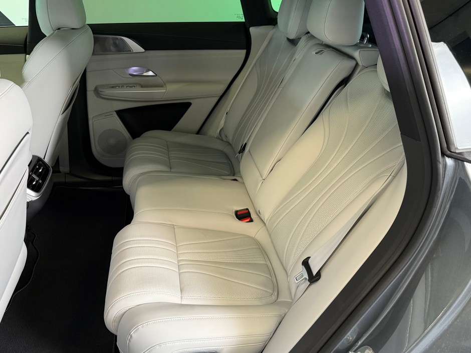 XPeng G9