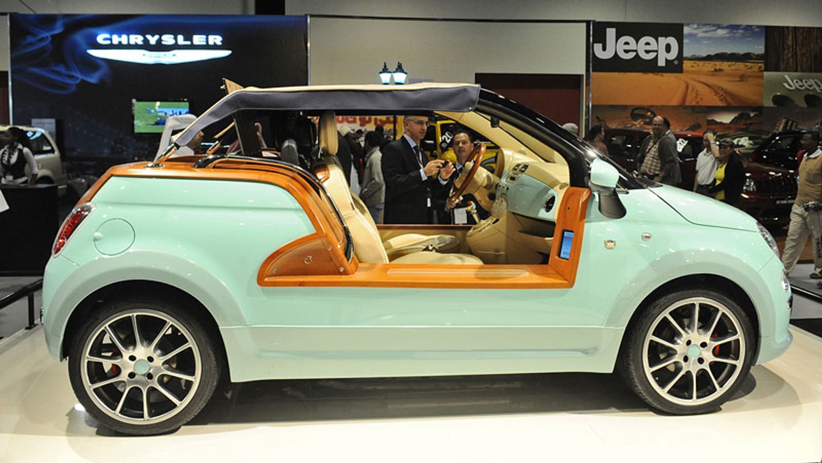 Katar Motor Show 2011 nie tylko dla bogatych