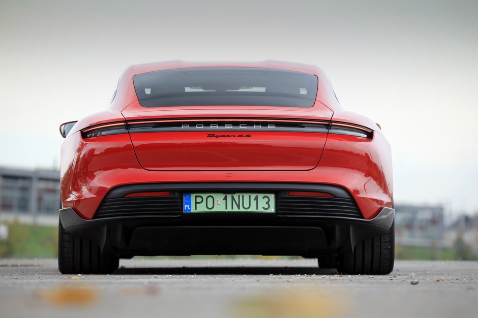 Porsche Taycan 4S