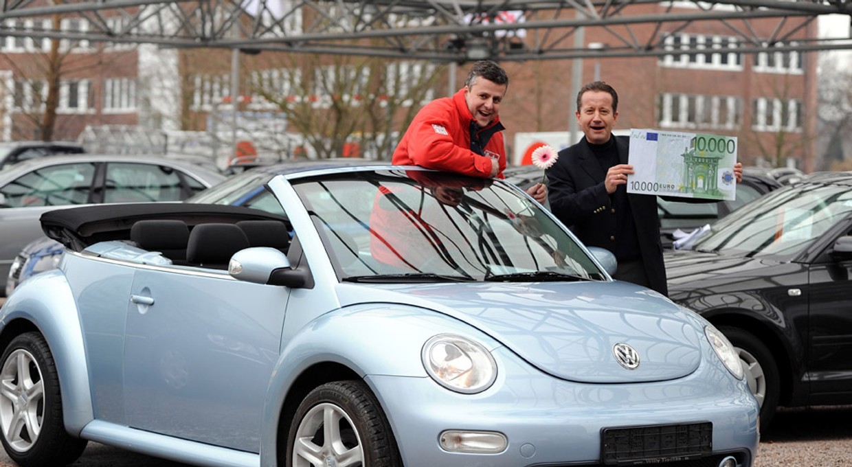 Kabriolet, motocykl, terenówka - które pojazdy tanieją jesienią?