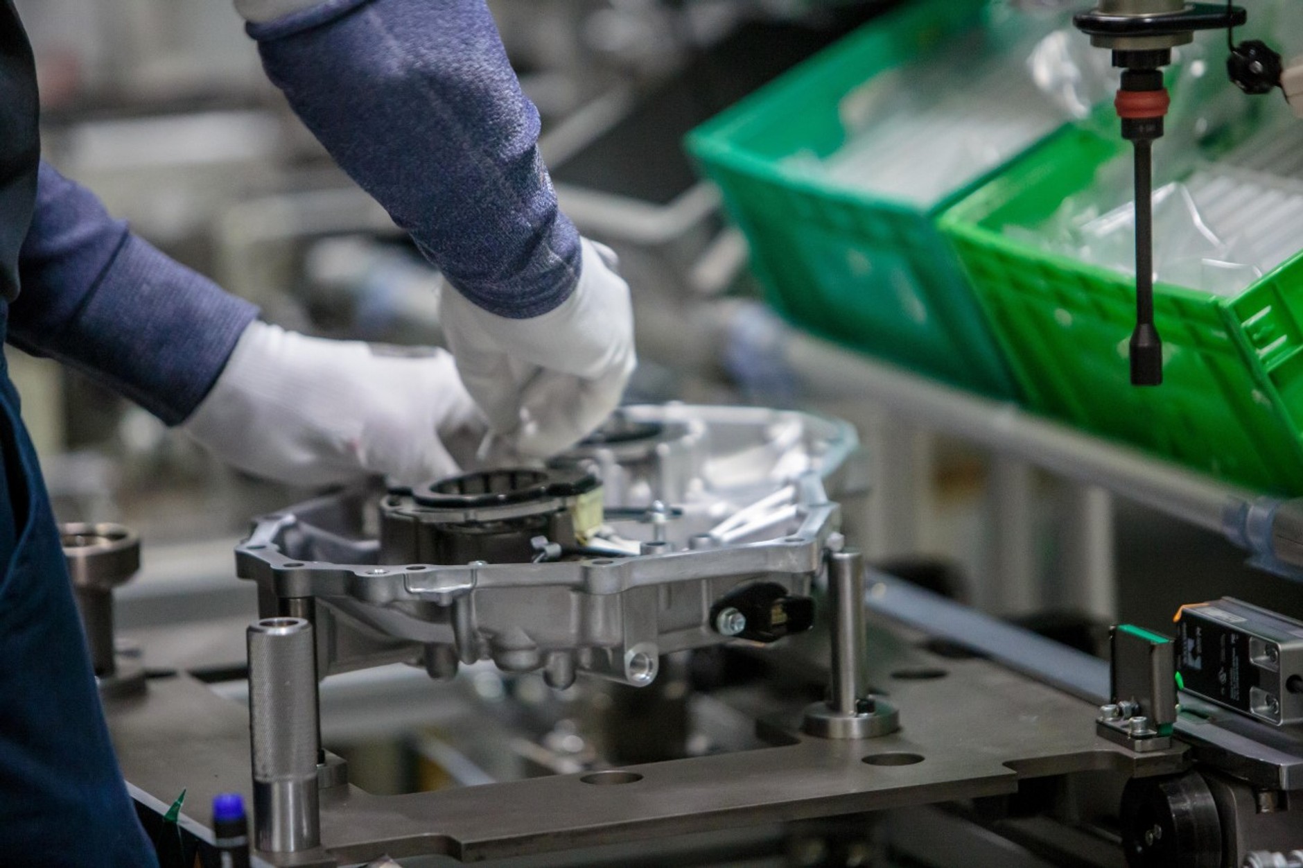 Toyota - linia produkcyjna hybrydowych skrzyń biegów