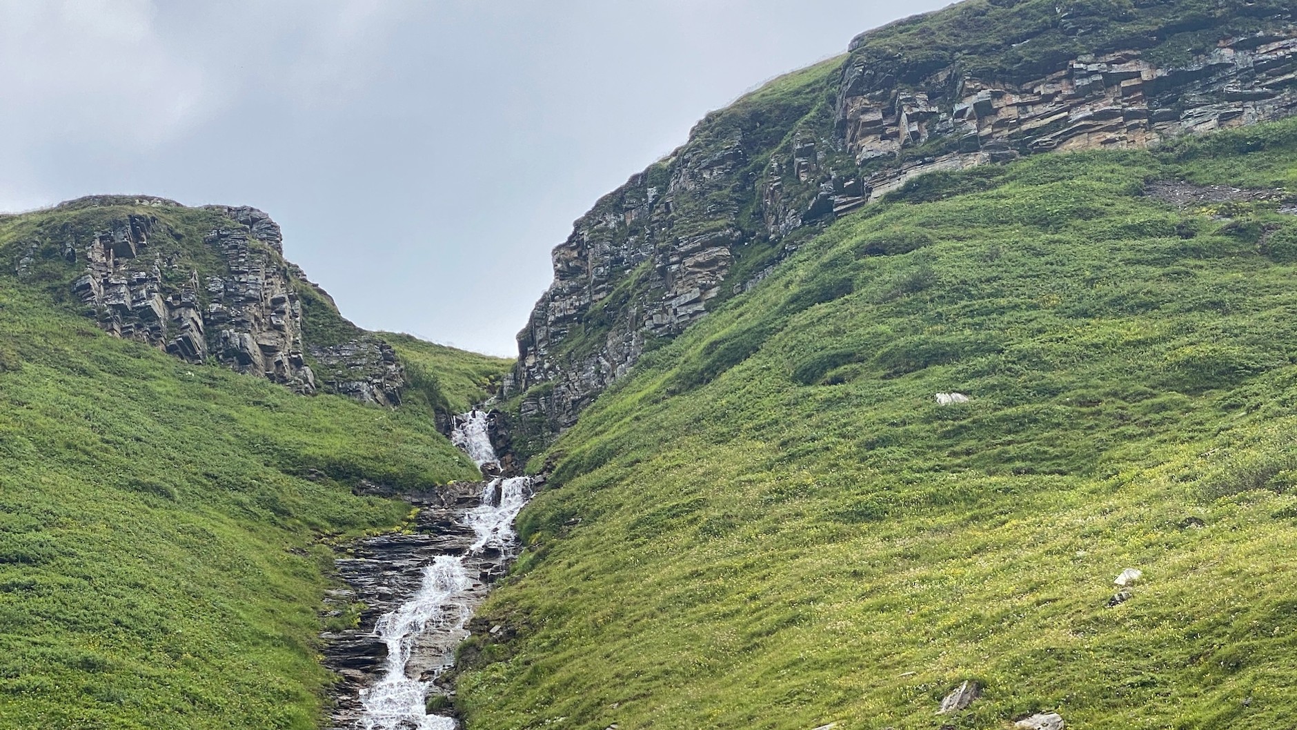 Porsche 718 Cayman T (982c) – podróż w Alpy