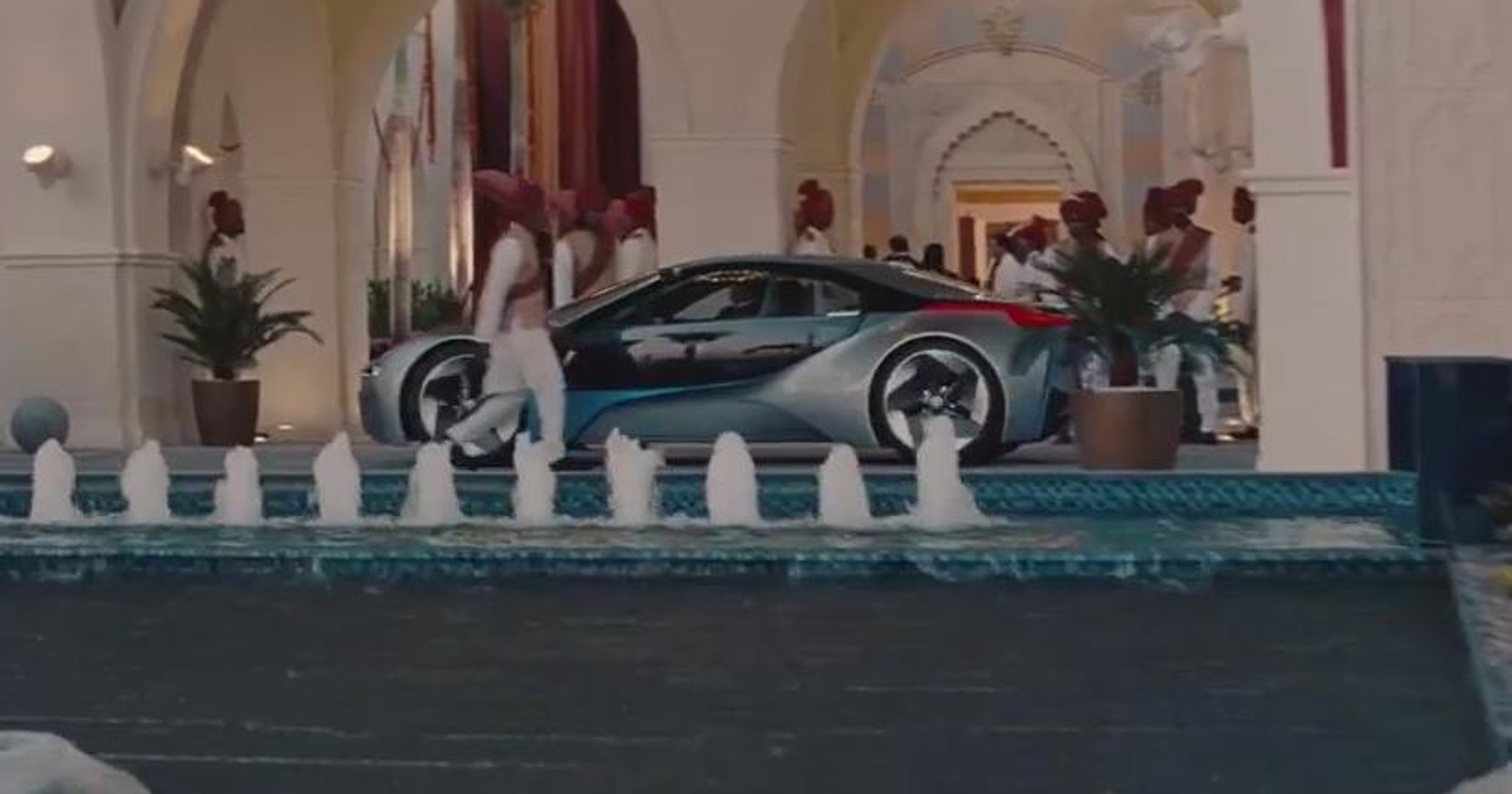 BMW i8 w Mission Impossible: Ghost Protocol