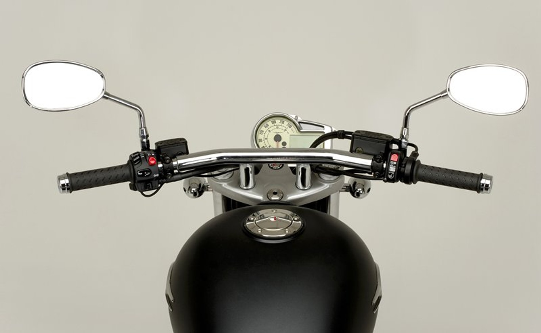 Moto Guzzi 940 Bellagio: nowy custon na scenie