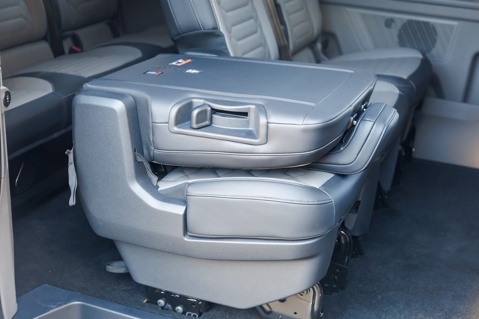 Volkswagen Caravelle T7 EV