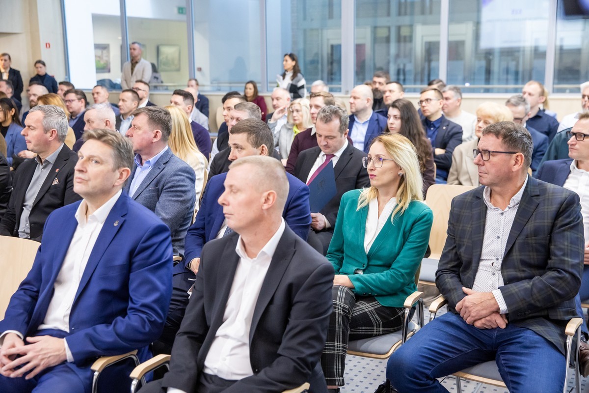 Konferencja ws. budowy drogi S15