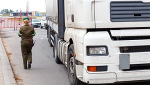 Rusza odprawa ciężarówek na nowym przejściu z Ukrainą. Skorzystają z niej tylko niektórzy kierowcy