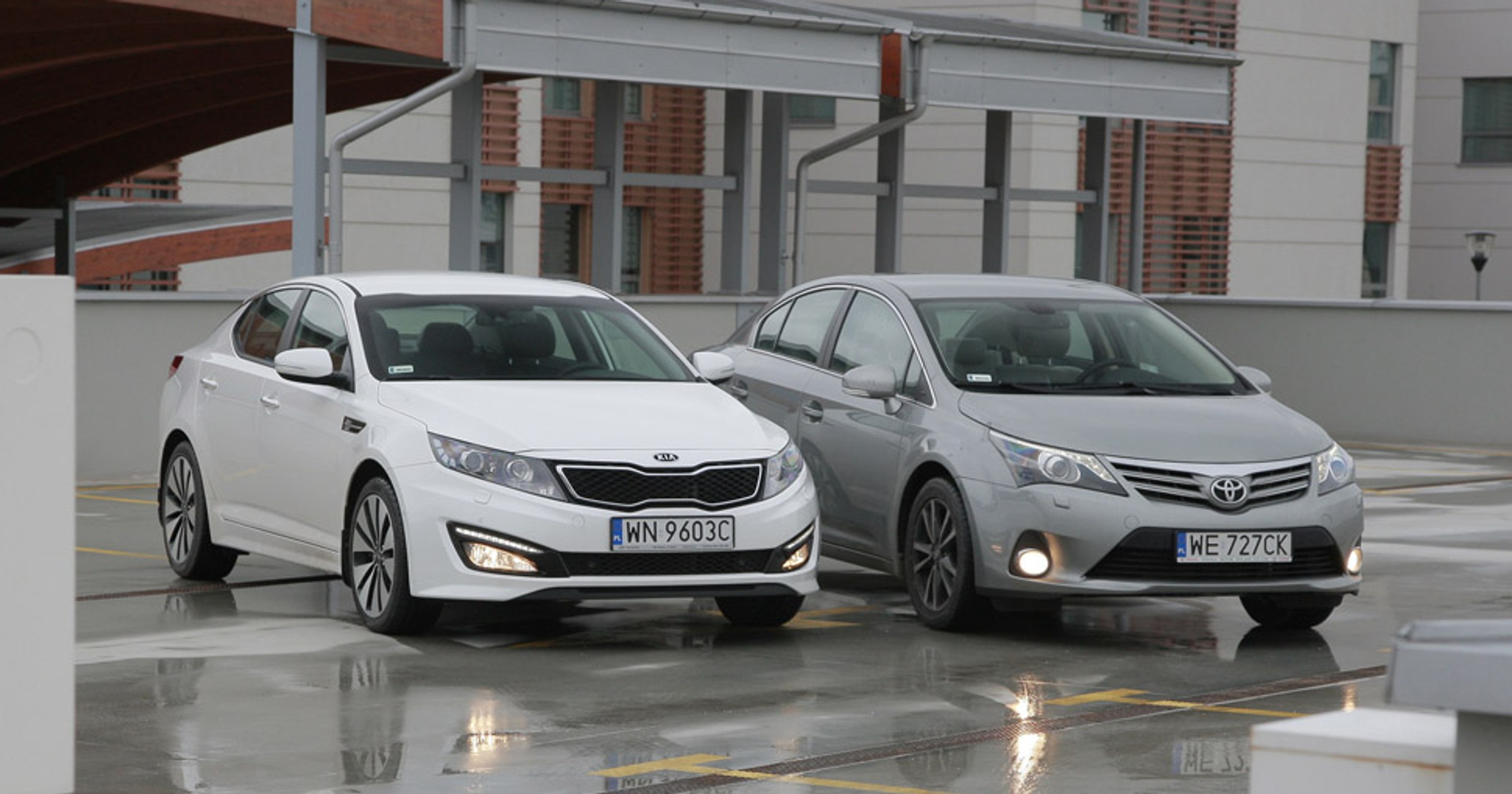Kia Optima kontra Toyota Avensis: sedany bez nadęcia