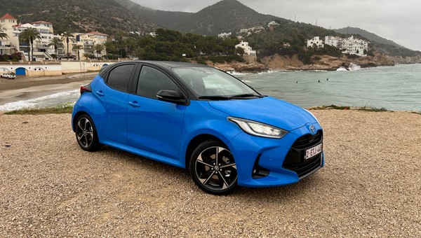 Toyota Yaris teraz z jeszcze mocniejszą hybrydą. Już nią jeździłem. Klienci pokochają ten model?