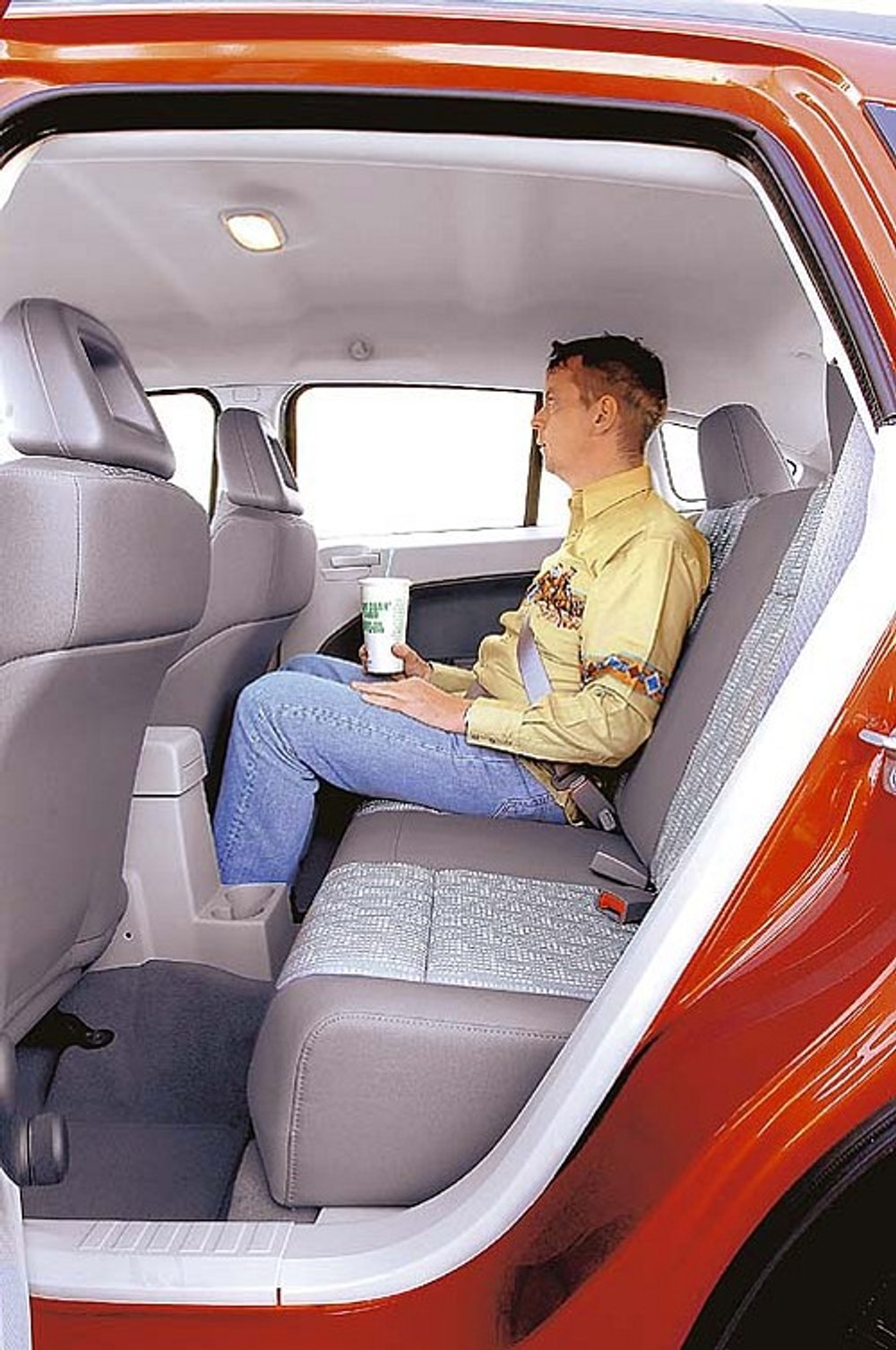 Dodge Caliber - Strzał z dużego kalibru w Golfa