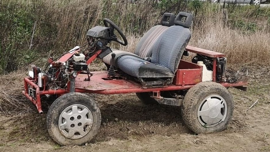 Czterokołowiec własnej roboty, którym rozbił się 32-latek