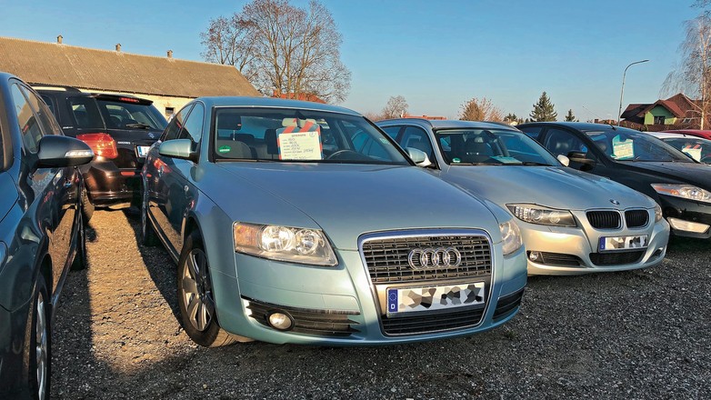 Komis z samochodami z importu