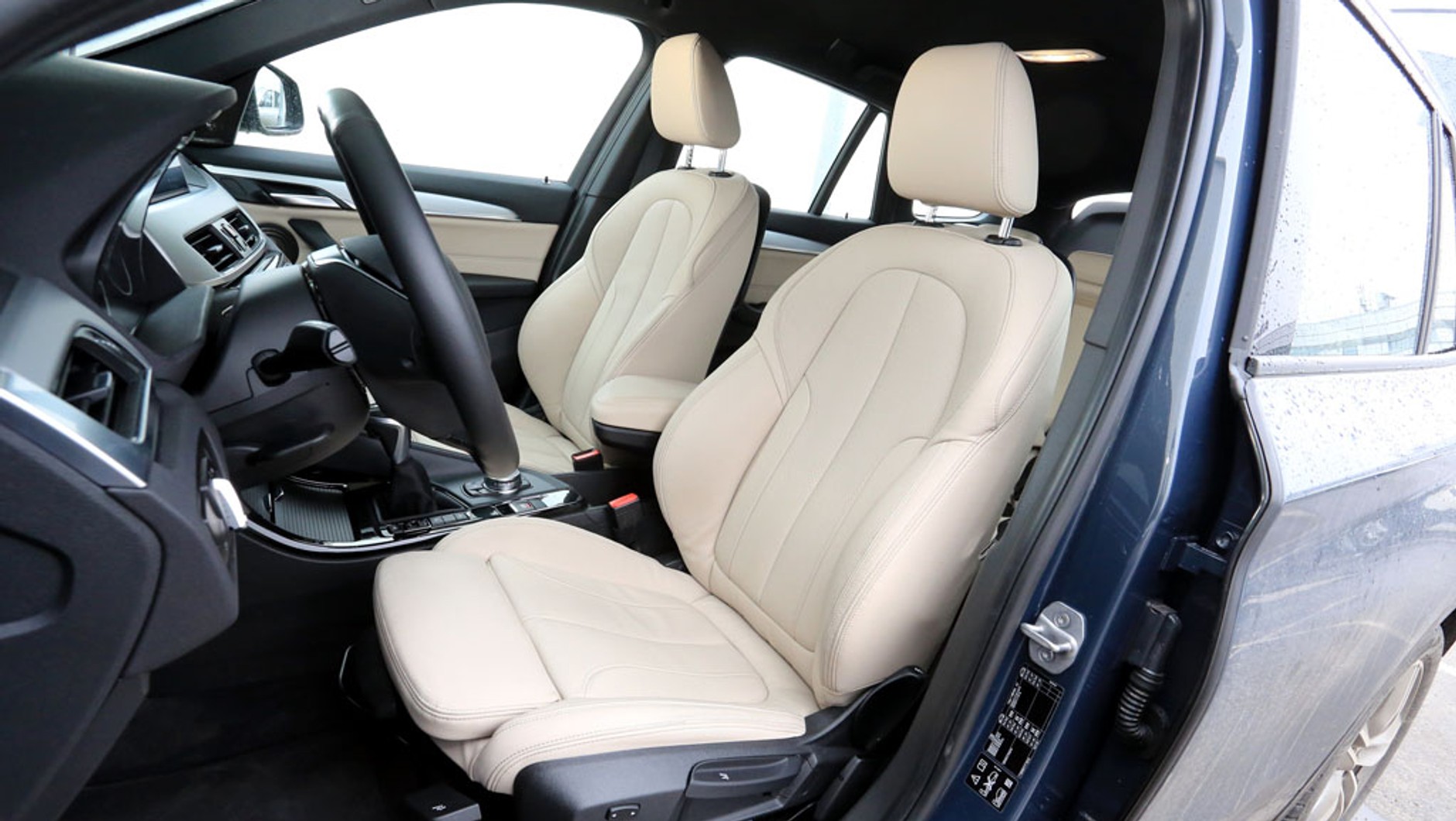 BMW X1 xDrive 25i - ma coś z vana