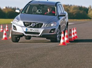 Volvo XC60 2.4 D5 - Volvo kontra test łosia