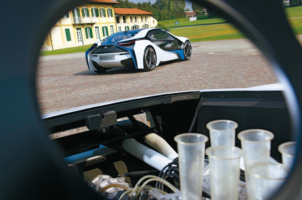 BMW Vision Efficient Dynamics i Pininfarina Modulo - Powrót do przyszłości