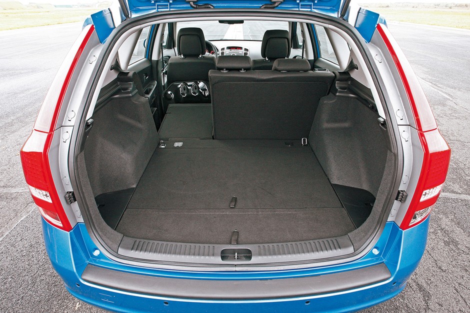Kompaktowe kombi - Bohaterowie dnia codziennego, Ford Focus kontra Kia ceed, Peugeot 308, Renault Megane i VW Golf