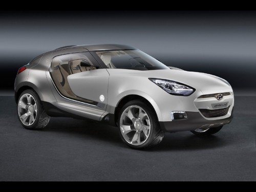 Hyundai QarmaQ - Auto z 900 butelek