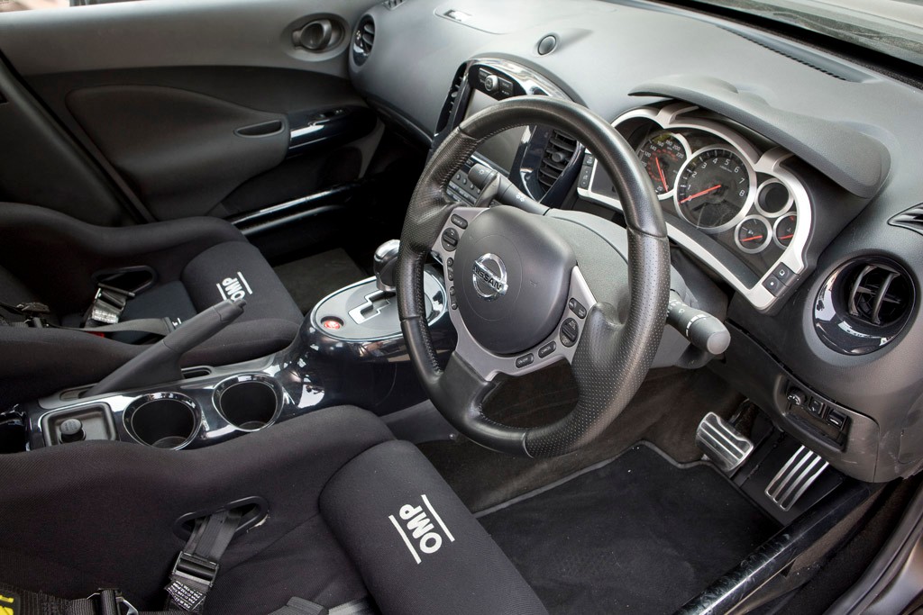 Nissan Juke-R: ognisty potwór