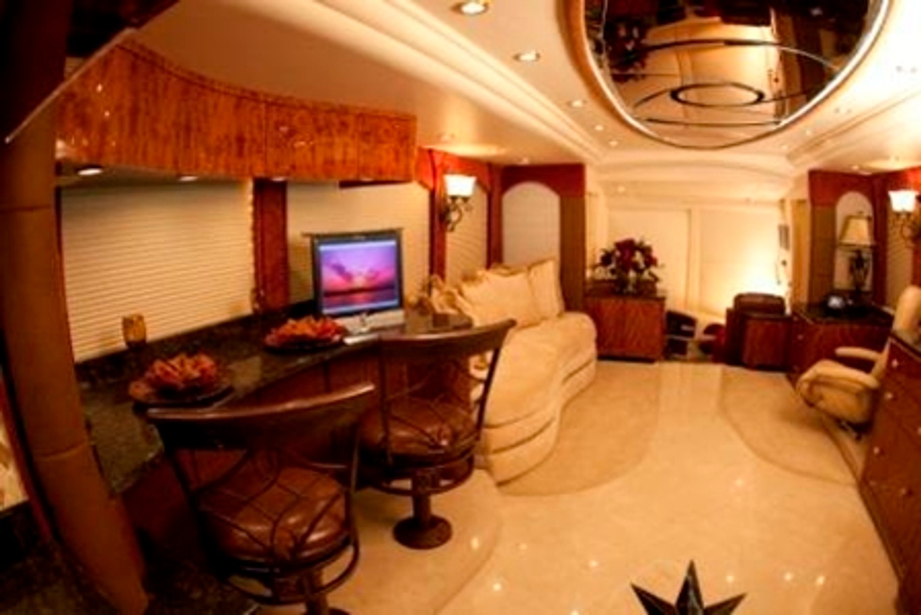 Obrzydliwie luksusowe posiadłości na kołach