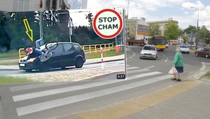W tej sytuacji to rowerzysta potrącił auto, a nie na odwrót. Jest nagranie