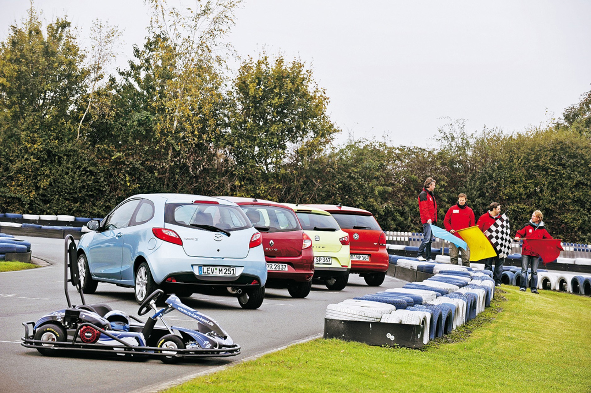 Z małych ścigaczy wiele radości - Prównanie: Volkswagen Polo kontra Seat Ibiza, Renault Clio i Mazda 2