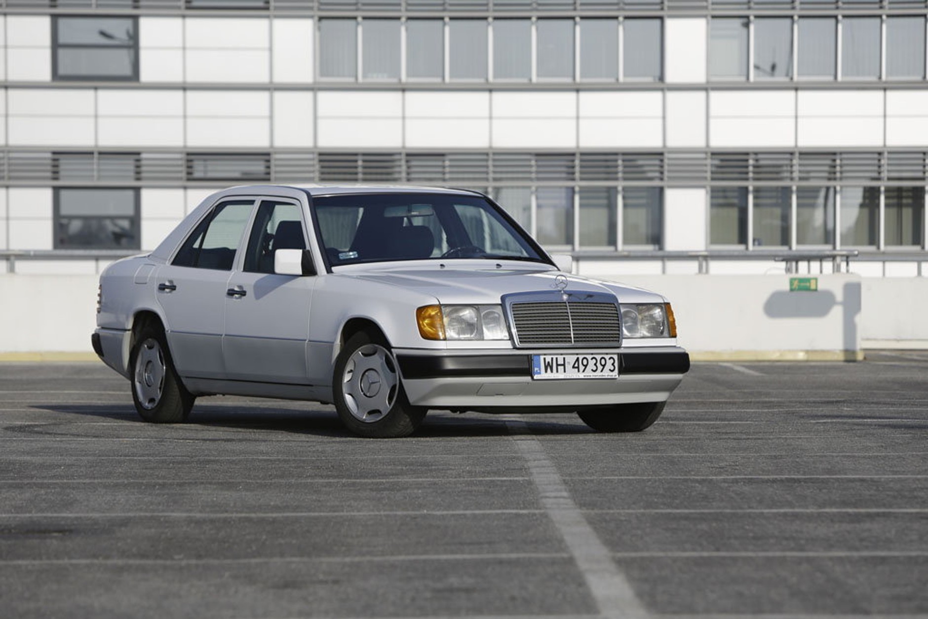 Mercedes W124 200D - spowalniacz czasoprzestrzeni