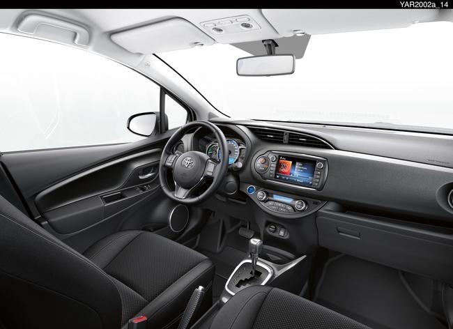 Toyota Yaris FL Hybrid 2014