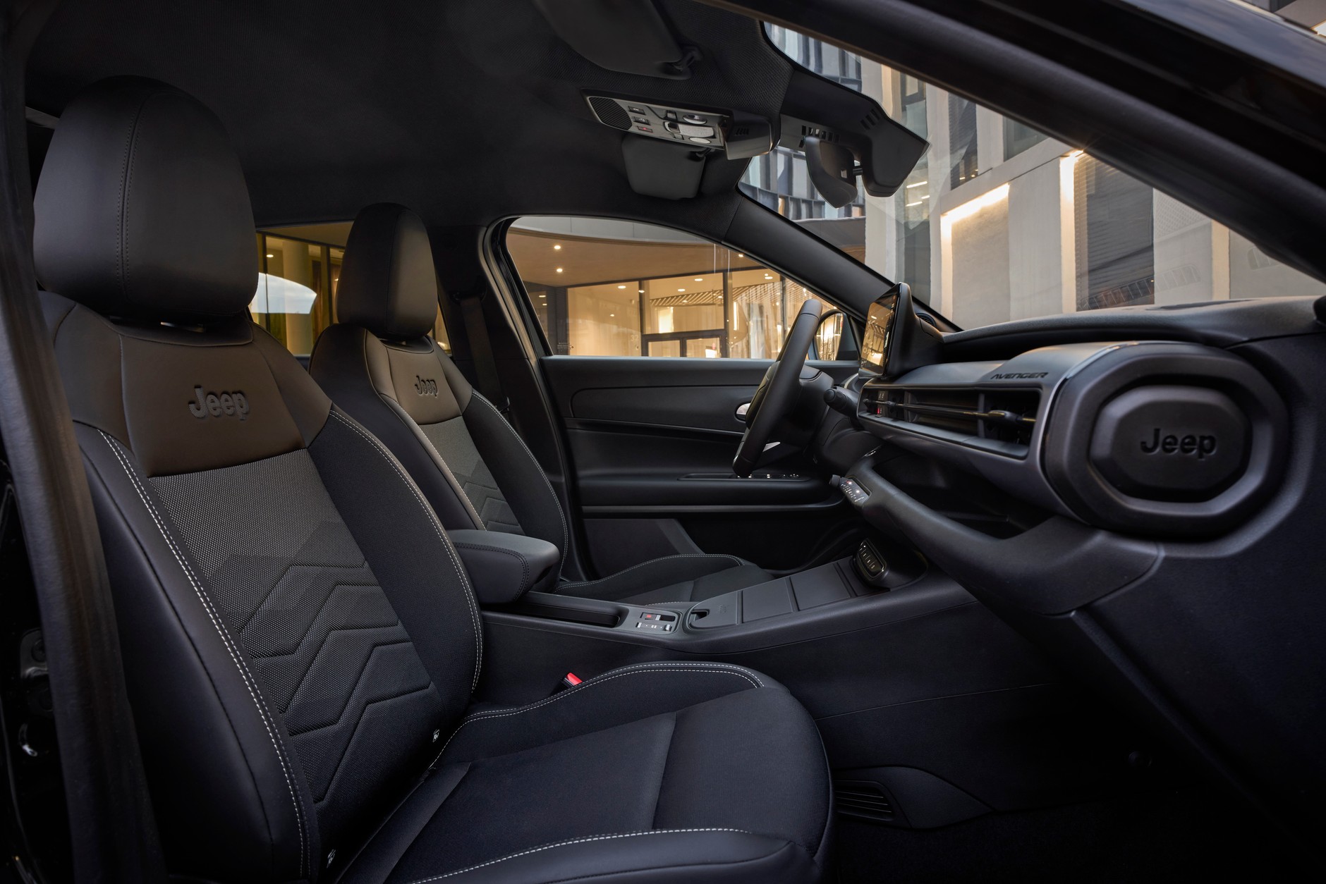 Jeep Avenger Black Edition