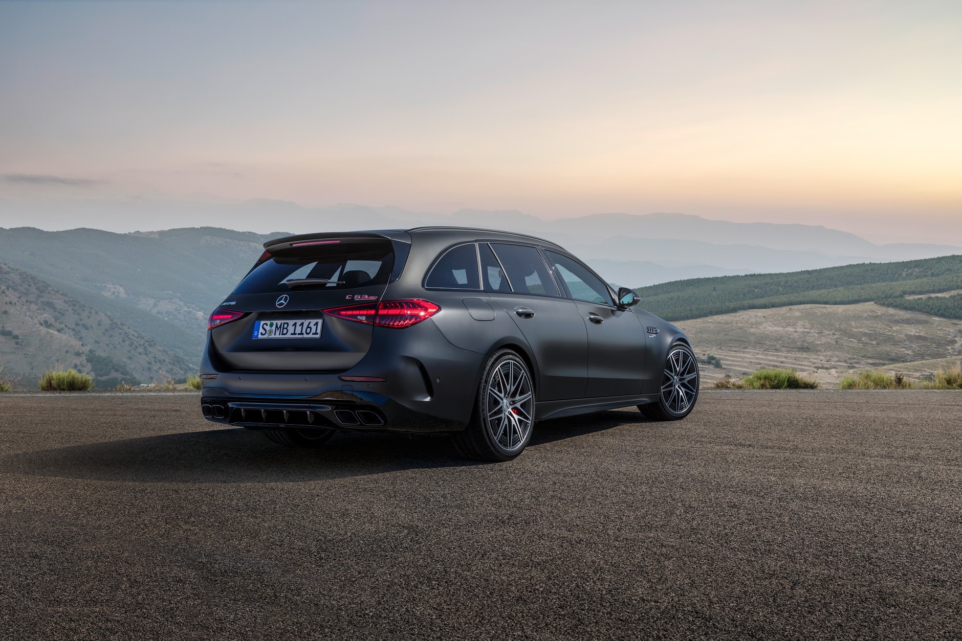 Mercedes-AMG C 63 S E Performance