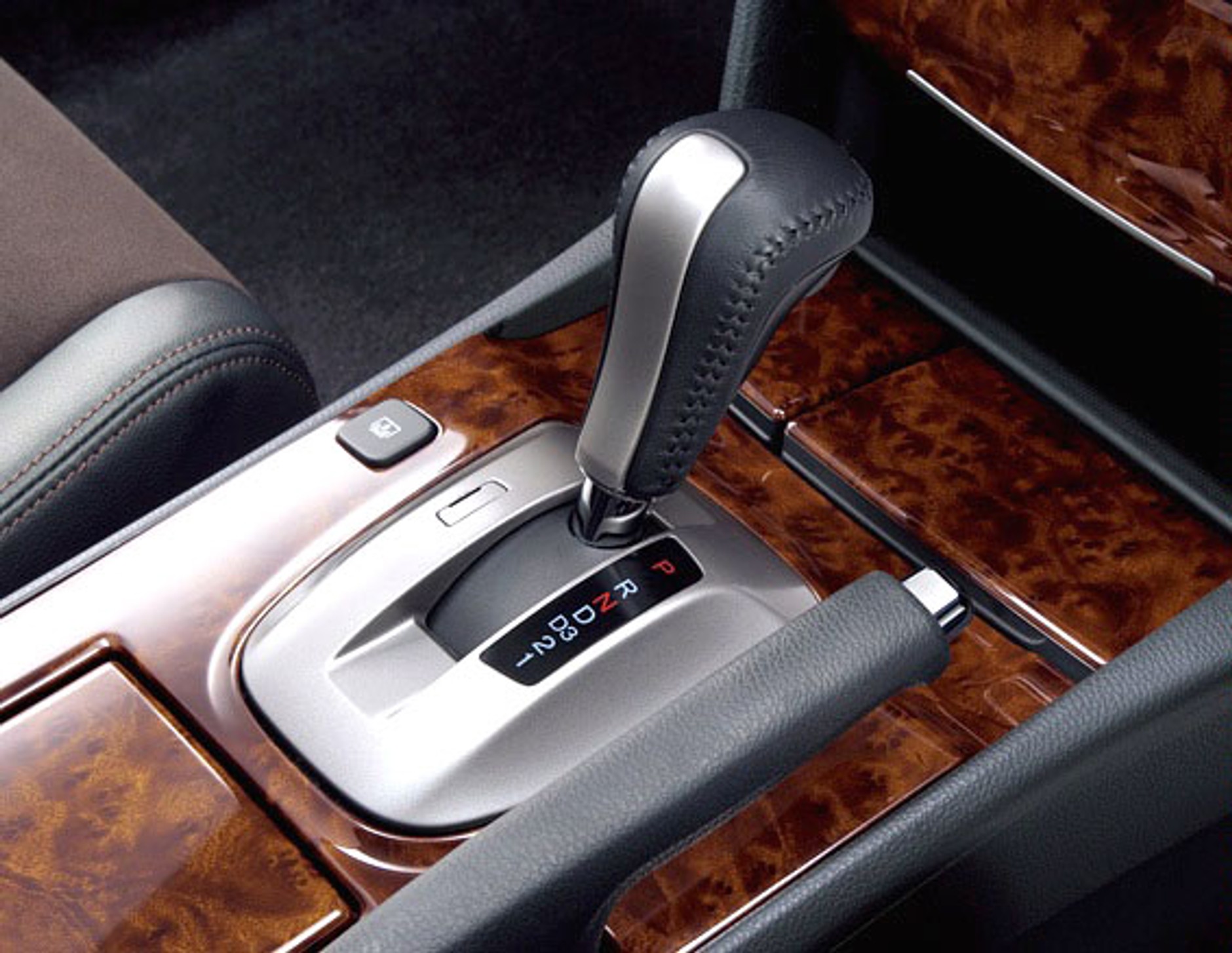 Honda Inspire: nowy sedan debiutuje na rynku japońskim