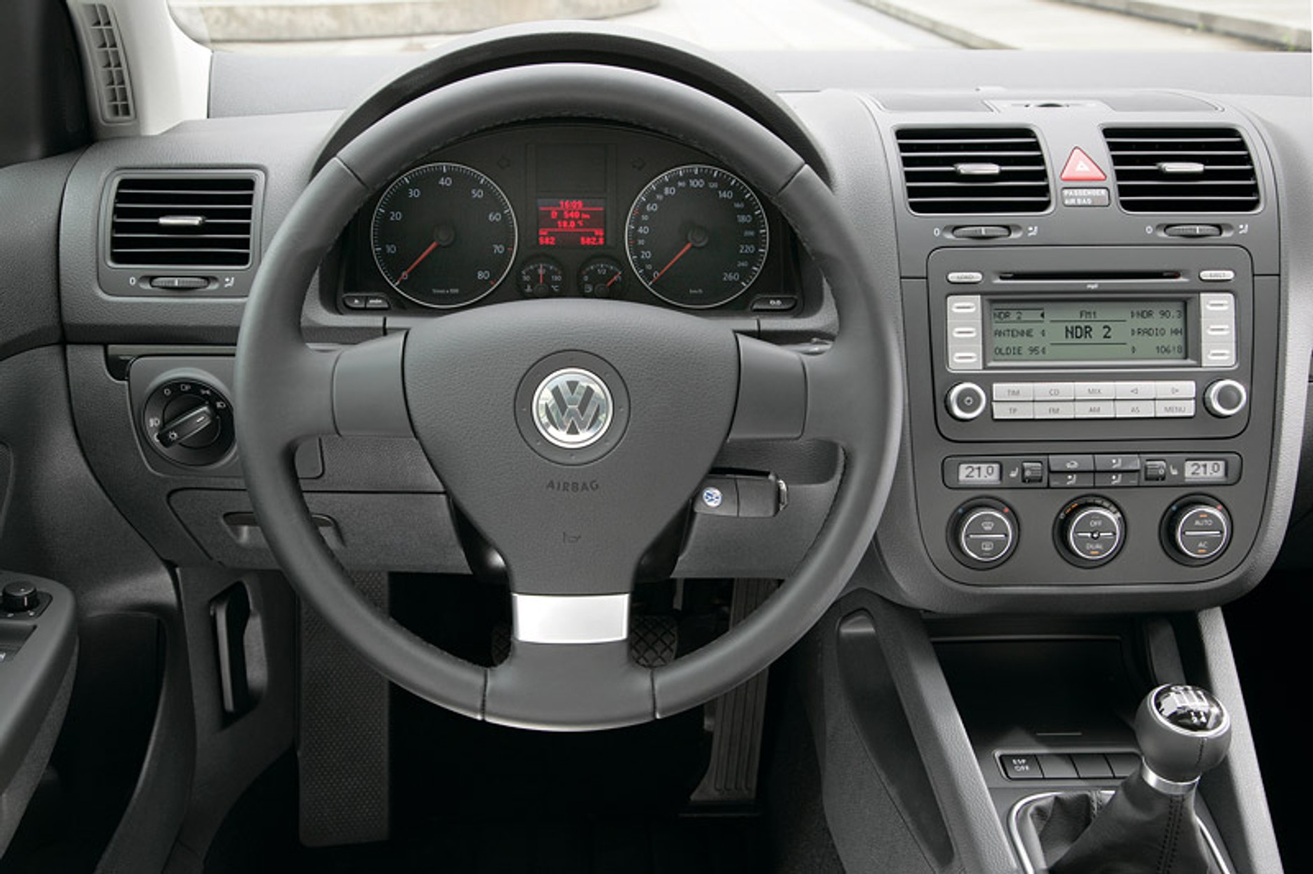 Volkswagen Golf GT Sport - to się opłaca