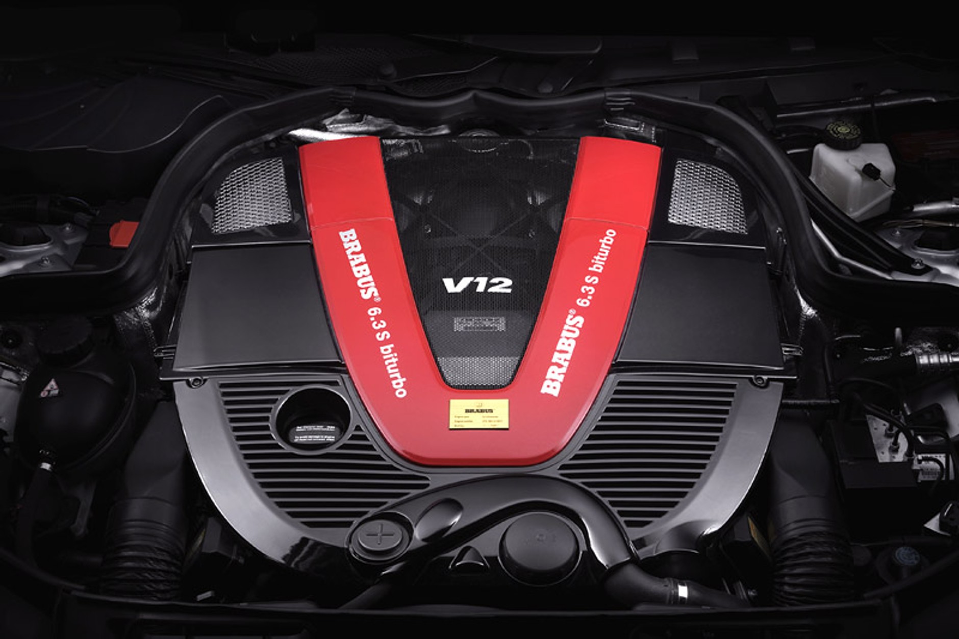 IAA Frankfurt 2007: Brabus Bullit - Mercedes-Benz klasy C z silnikiem V12 biturbo