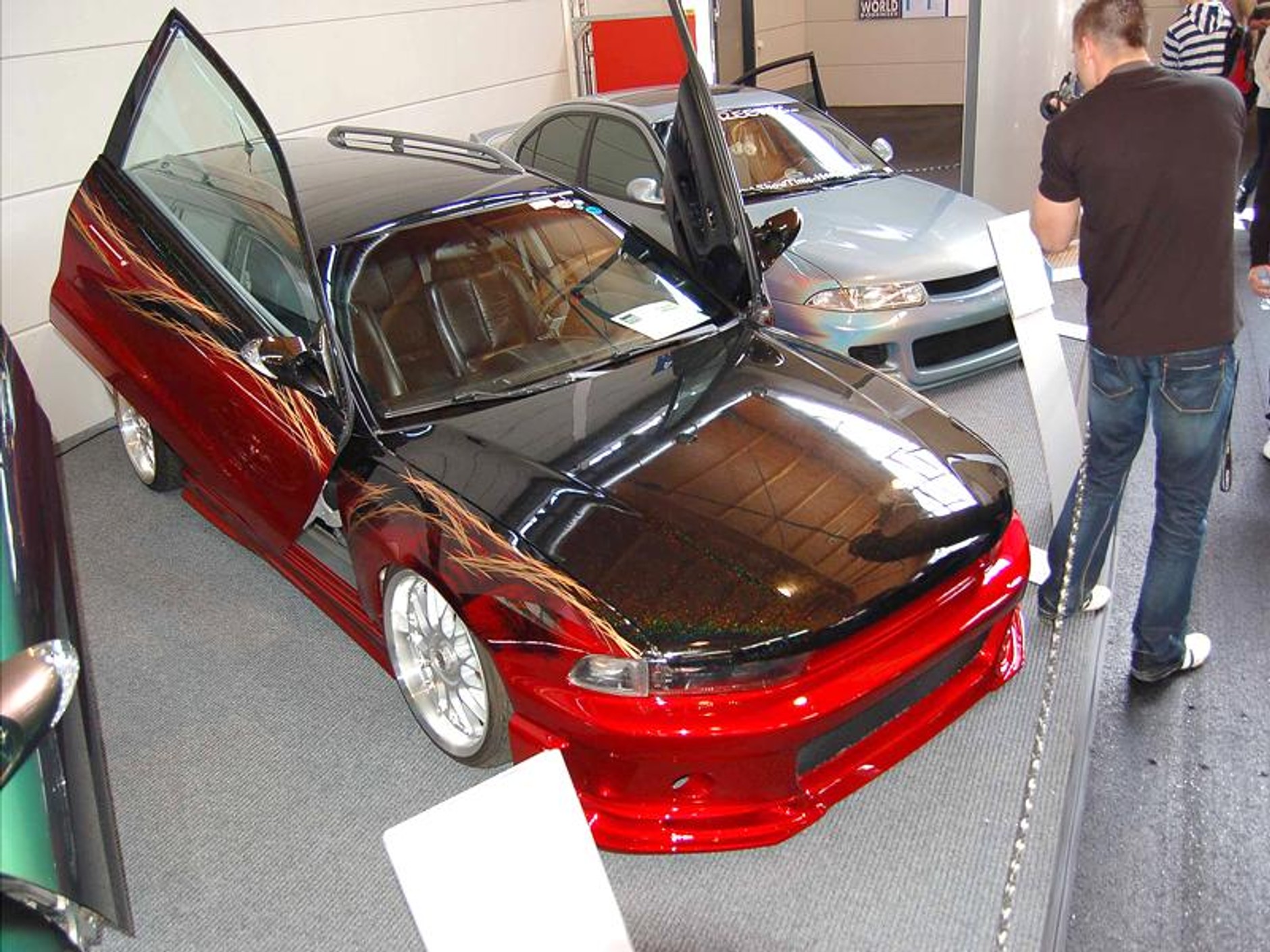 Tuning World Bodensee 2008: Golfy, drifting i dziewczyny -  fotogaleria (2)