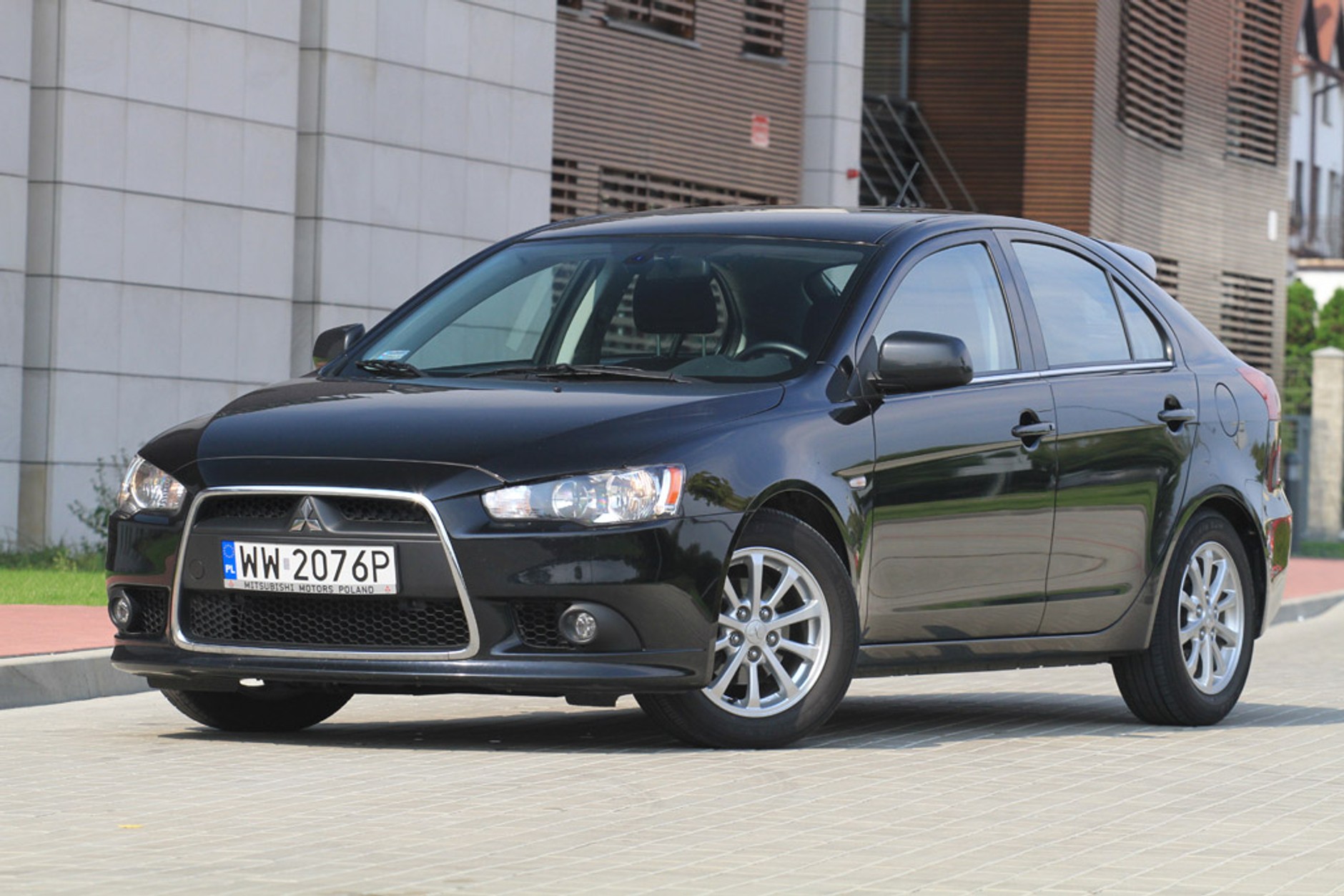 Mitsubishi Lancer Sportback: oto mistrz chłodnej kalkulacji